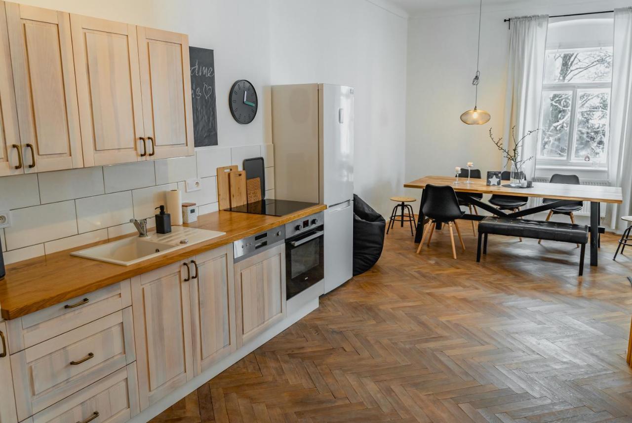 Stara Skola Hedec Lejlighedshotel Králíky Eksteriør billede